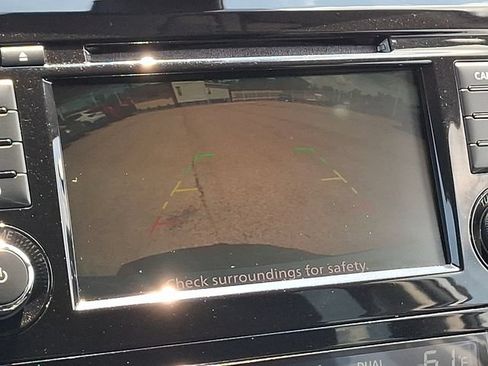 Used 2020 Nissan Rogue SV AWD/4WD image 19