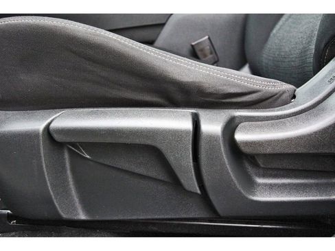 Used 2021 Nissan Rogue S image 22