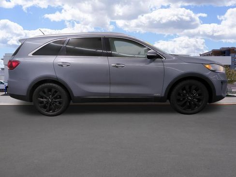 Used 2020 Kia Sorento EX image 2