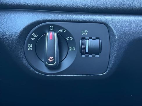 Used 2016 Audi Q3 2.0T Prestige image 43