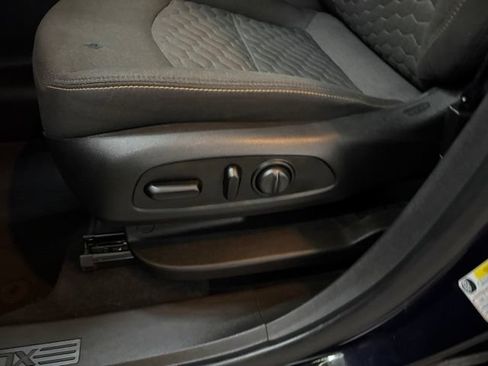 Used 2021 Chevrolet Equinox LT FWD image 37