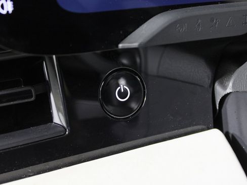 Used 2021 Porsche Taycan 4S image 21