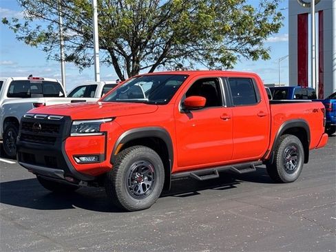 New 2026 Nissan Frontier PRO-4X w/ Pro-4x Convenience Package image 2