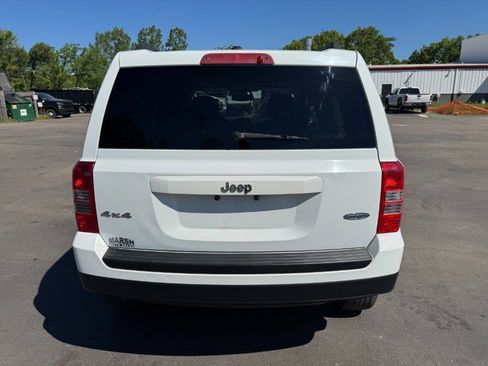 Used 2015 Jeep Patriot High Altitude AWD/4WD image 4