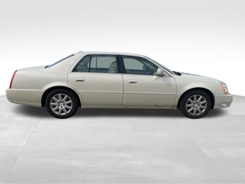 Used 2010 Cadillac DTS Premium w/ Driver Awareness Package image 8