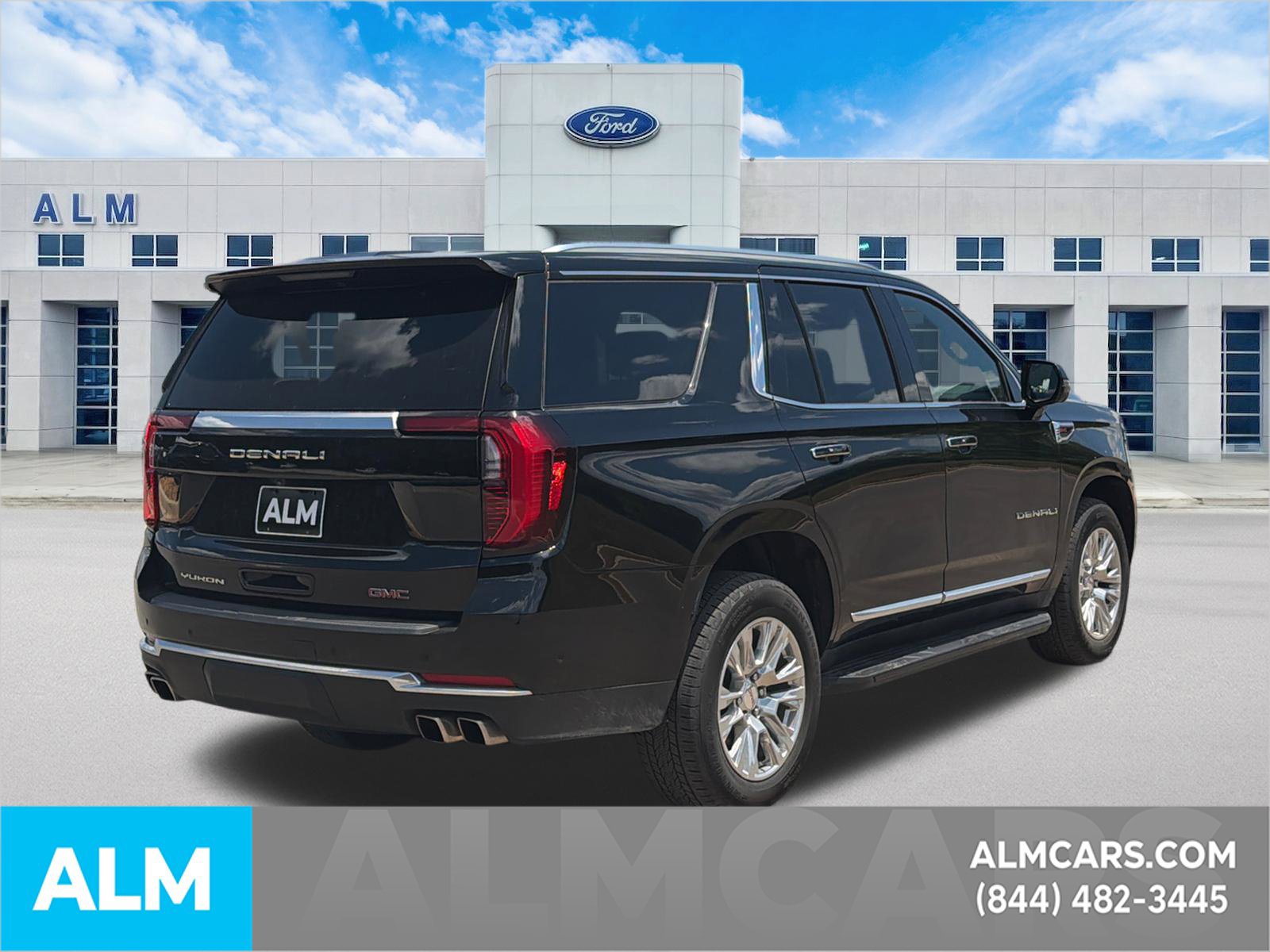 Used 2025 GMC Yukon Denali AWD/4WD image 5