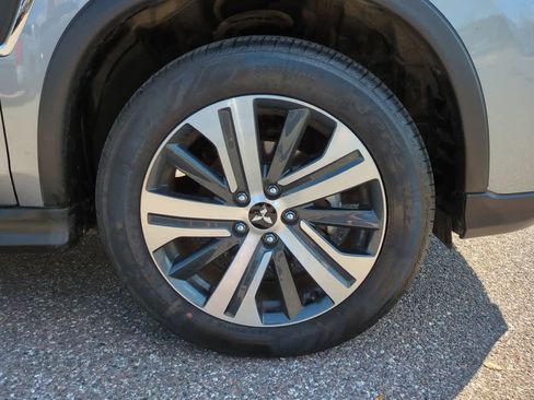 Used 2025 Mitsubishi Outlander Sport SE image 11