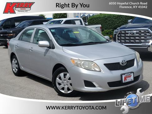 Used 2010 Toyota Corolla LE FWD image 1