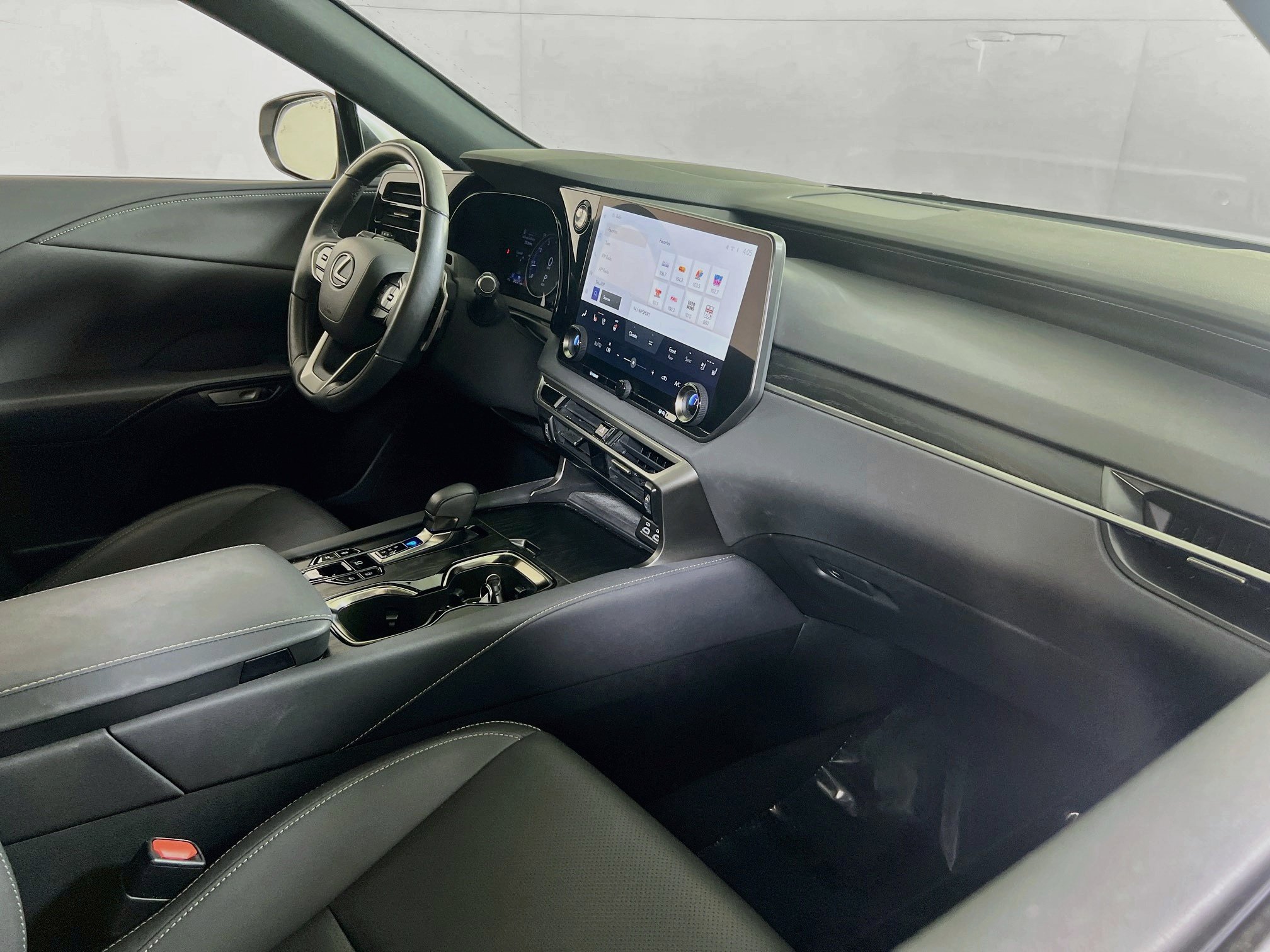 Used 2023 Lexus RX 350 Premium w/ Cold Area Package AWD/4WD image 28