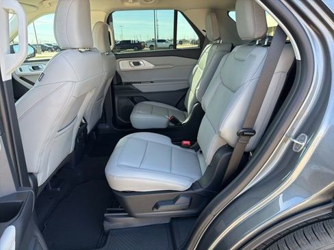 New 2026 Ford Explorer Active w/ Active Comfort Package image 15