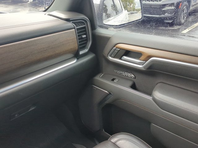 Used 2022 Chevrolet Silverado 1500 High Country AWD/4WD image 19