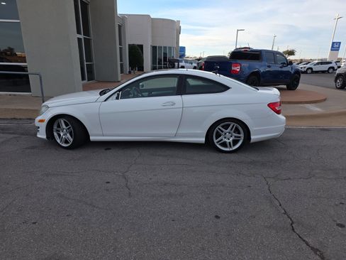 Used 2014 Mercedes-Benz C 250 Coupe image 2
