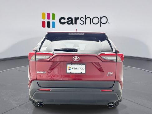 Used 2025 Toyota RAV4 XLE AWD/4WD image 4
