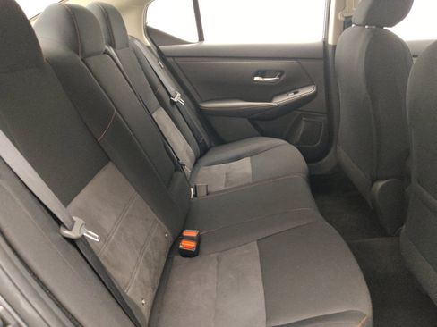 Used 2025 Nissan Sentra SR FWD image 19