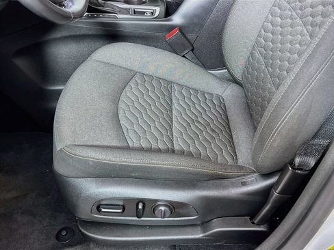 Used 2020 Chevrolet Equinox LT AWD/4WD image 23