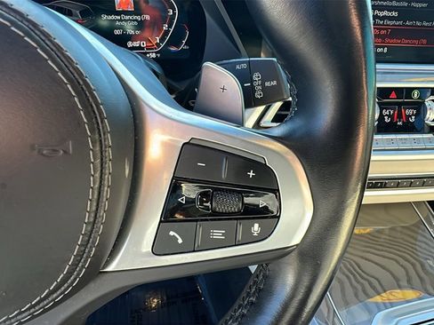 Used 2022 BMW X7 M50i image 28