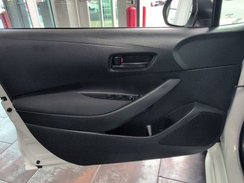 Used 2024 Toyota Corolla LE FWD image 15