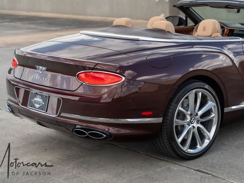 Used 2021 Bentley Continental GT V8 AWD/4WD image 14