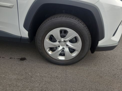 Certified 2023 Toyota RAV4 LE AWD/4WD image 12