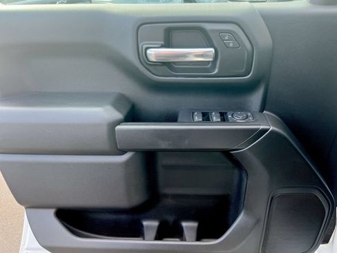 Used 2020 GMC Sierra 1500 4x4 Crew Cab w/ Convenience Package image 18