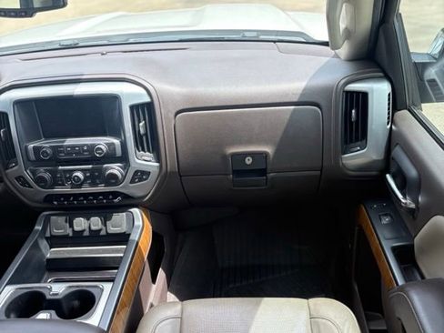 Used 2018 GMC Sierra 1500 SLT AWD/4WD image 18