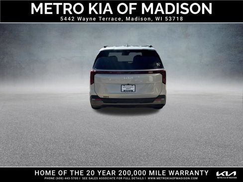 Used 2025 Kia Carnival SX Prestige FWD image 5