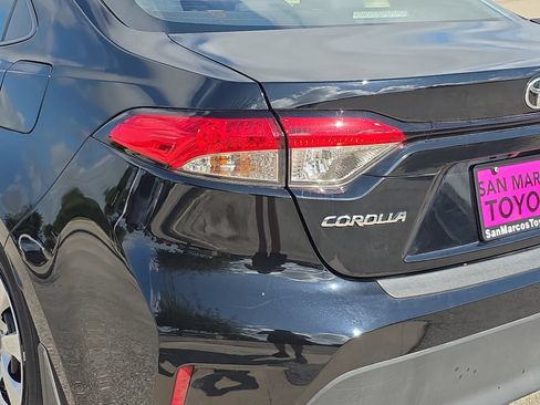 Used 2025 Toyota Corolla LE FWD image 28