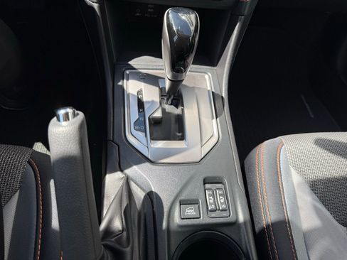 Used 2021 Subaru Crosstrek 2.0i Premium image 18