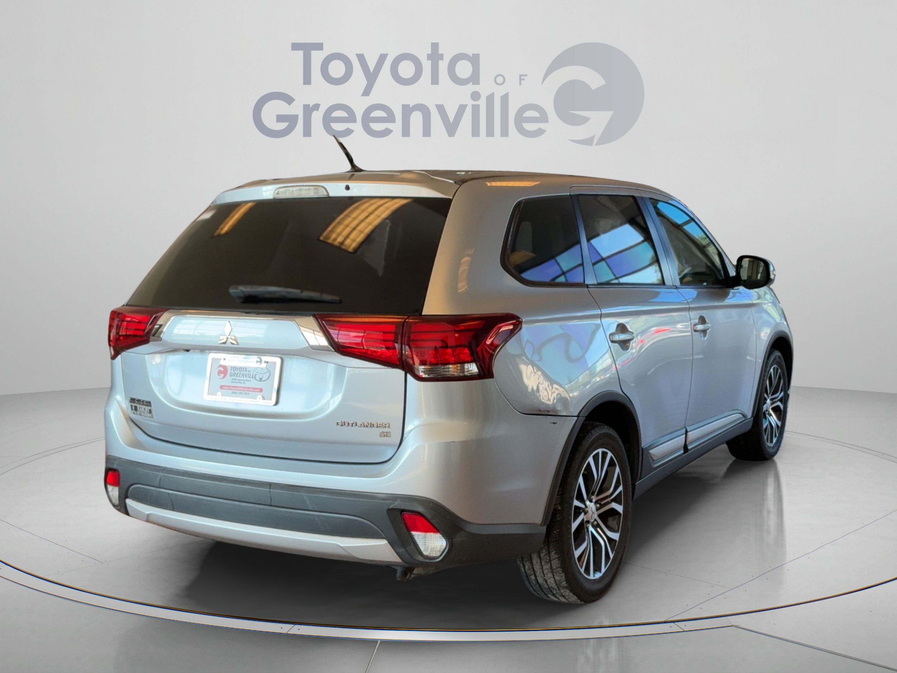 Used 2016 Mitsubishi Outlander SE FWD image 6