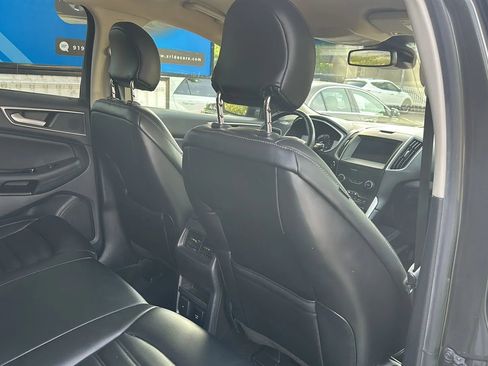 Used 2019 Ford Edge SEL w/ Equipment Group 201A FWD image 19