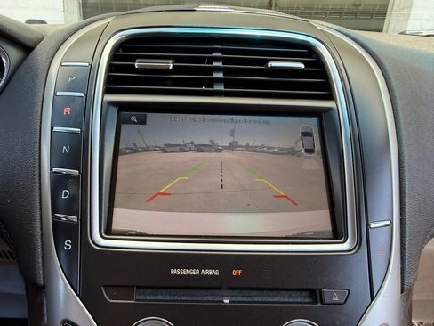 Used 2016 Lincoln MKX Select w/ Select Plus Package AWD/4WD image 44