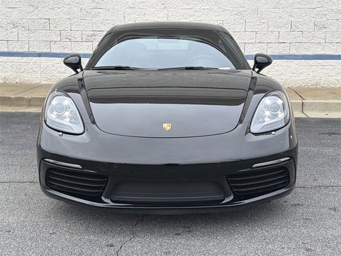Used 2018 Porsche 718 Cayman image 2