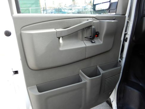 Used 2022 Chevrolet Express 2500 w/ Driver Convenience Package image 16