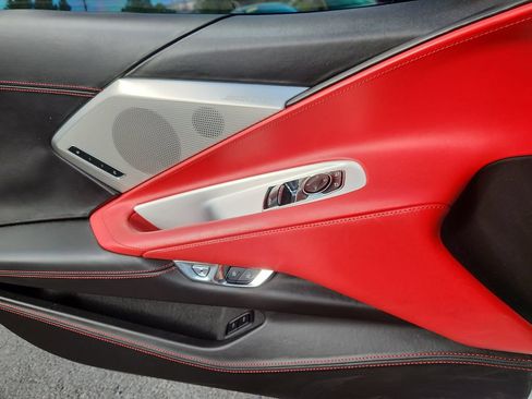 Used 2023 Chevrolet Corvette Stingray Premium Cpe w/ Z51 Performance Package RWD image 7