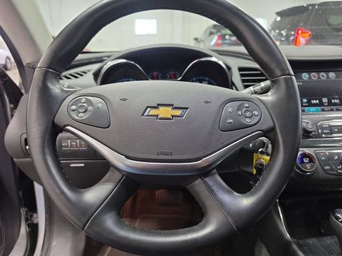 Used 2016 Chevrolet Impala LT w/ Convenience Package FWD image 12