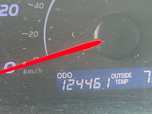 Used 2010 Toyota Camry FWD image 17
