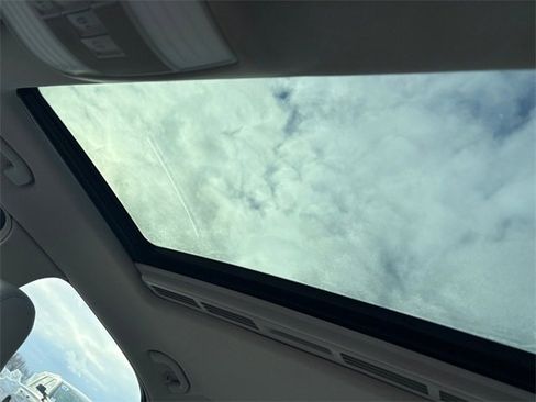 Used 2014 Mercedes-Benz E 350 4MATIC Sedan image 23