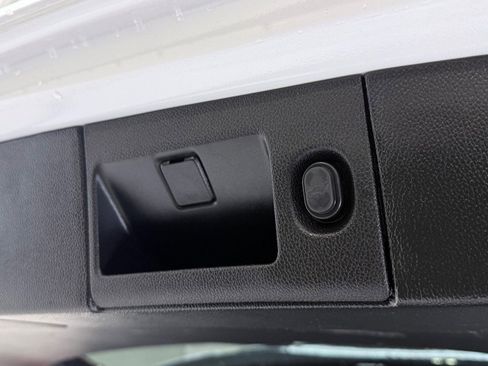 Used 2018 Cadillac Escalade Luxury image 20