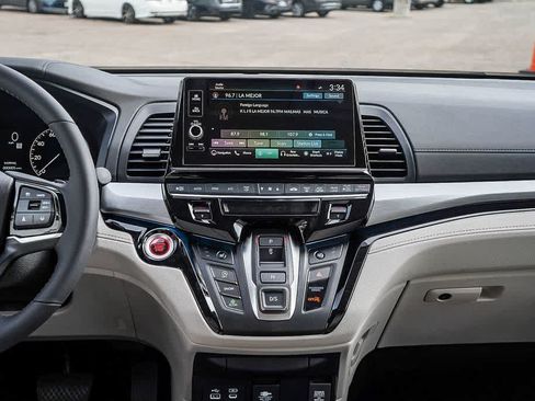 New 2026 Honda Odyssey Touring image 15