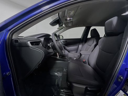 Used 2024 Toyota Corolla Cross LE FWD image 15