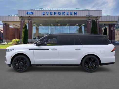 New 2025 Lincoln Navigator L Black Label image 3