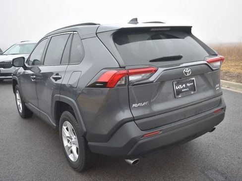 Used 2020 Toyota RAV4 XLE w/ XLE Grade Weather Package image 5