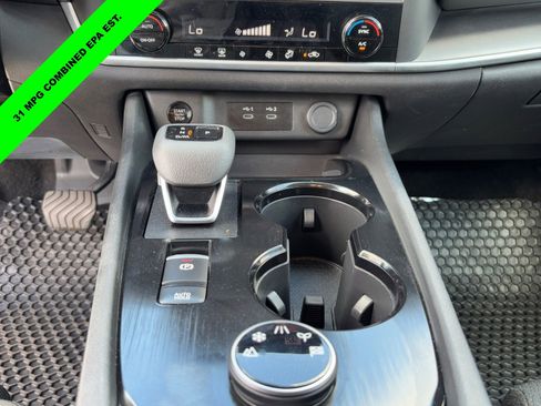 Certified 2025 Nissan Rogue SV AWD/4WD image 27
