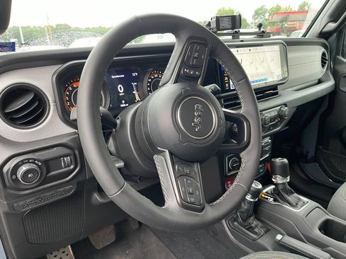 Used 2026 Jeep Wrangler Sport AWD/4WD image 14