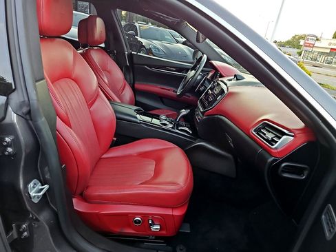 Used 2022 Maserati Ghibli Modena image 33