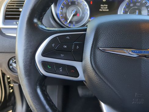 Used 2019 Chrysler 300 Touring w/ Sport Appearance Package image 28