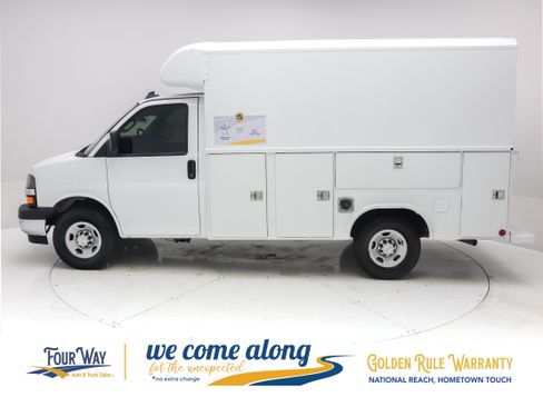 Used 2023 Chevrolet Express 3500 w/ Power Convenience Package RWD image 6