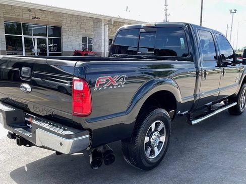 Used 2015 Ford F250 Lariat w/ Lariat Ultimate Package AWD/4WD image 4