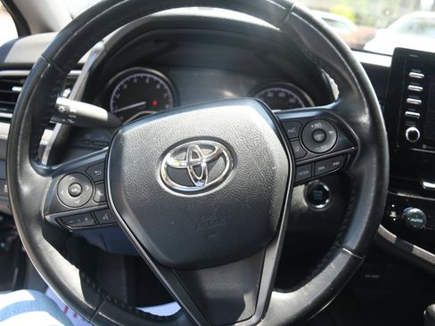 Certified 2023 Toyota Camry SE w/ Convenience Package image 12