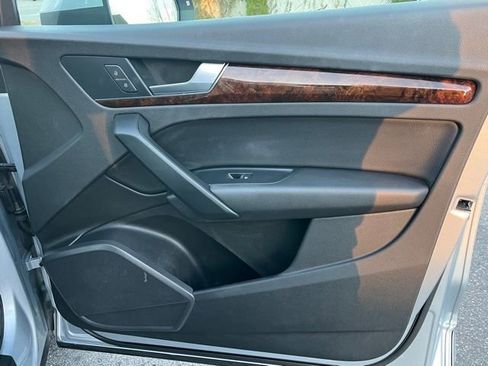 Used 2018 Audi Q5 2.0T Premium image 18